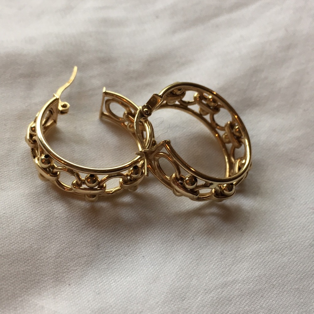Beautiful 14k gold Earrings from Turkey.